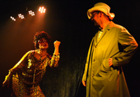   ÇA N'ARRIVE PAS QU'AUX AUTRES
Revue cabaret 100% féminin   