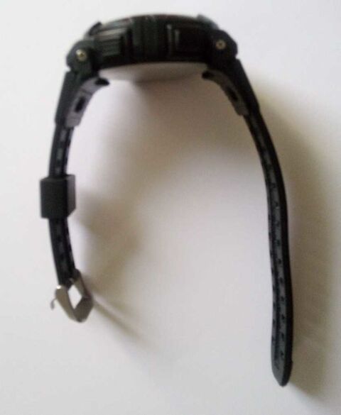 Très belle montre quartz homme ou femme état neuf. Sur Amiens Rivery. 10 € 10 Amiens (80)