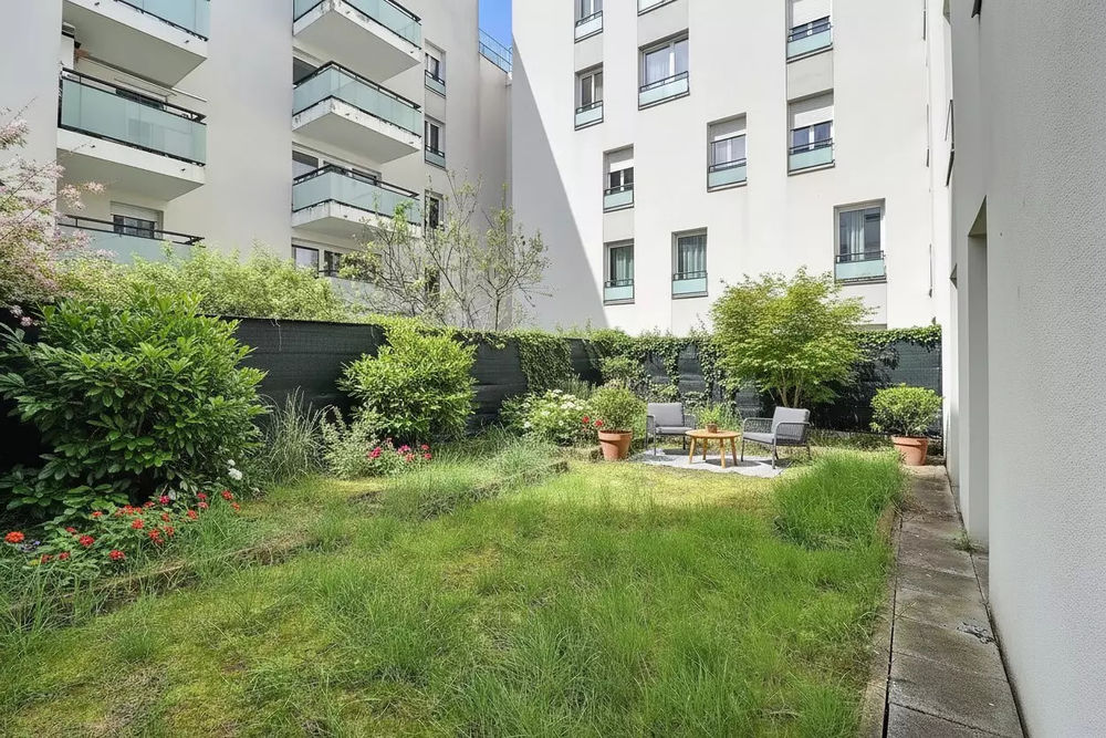 Vente Appartement APPARTEMENT 3 PIECES 66M2 AVEC GRAND JARDIN Saint-denis