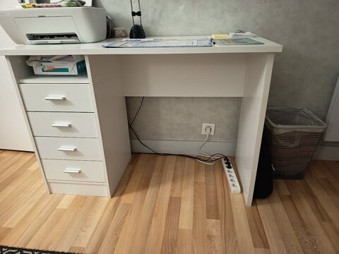 bureau et armoire 150 Aurillac (15)