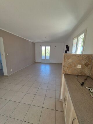  Appartement à louer 3 pièces 67 m²