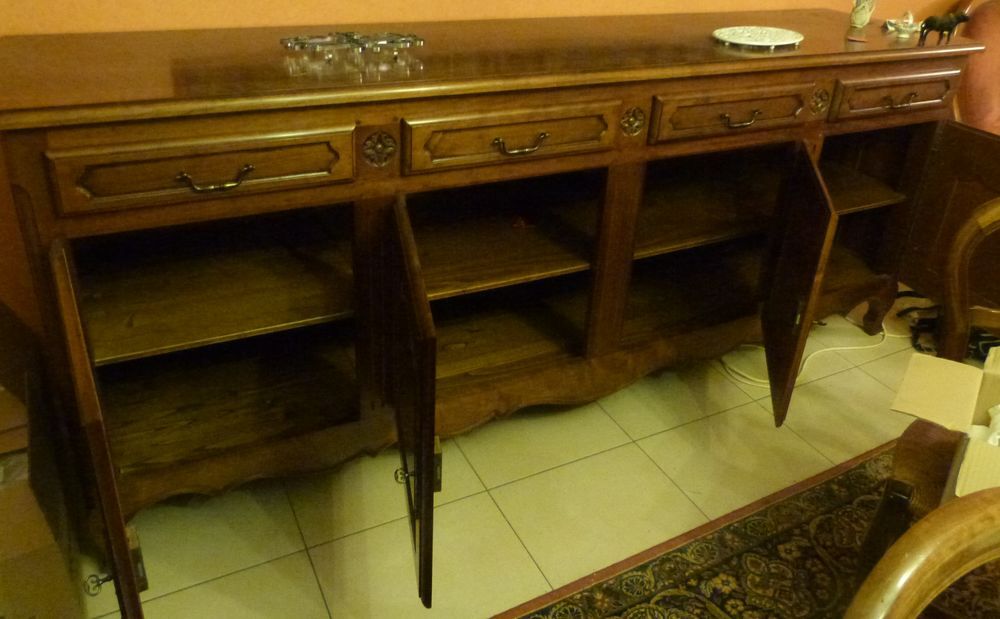beau buffet bas 4 portes Meubles