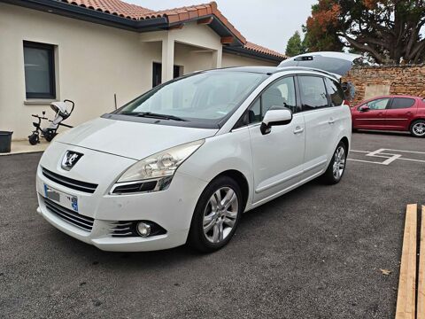 Peugeot 5008 2.0 HDi 150ch FAP BVM6 Allure 7pl 2011 occasion M&acirc;con 71000