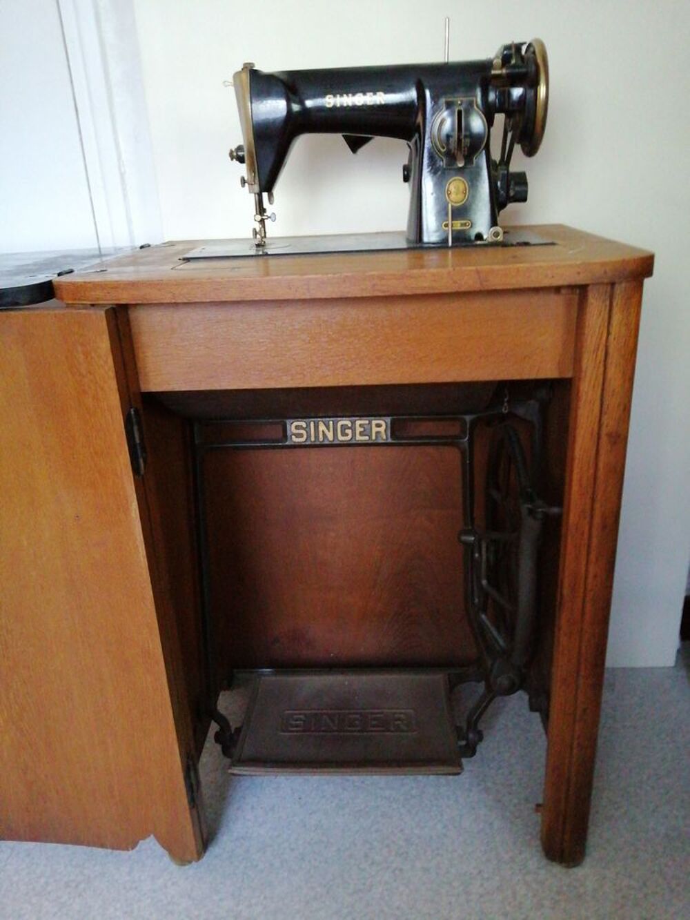 Machine &agrave; coudre Meubles