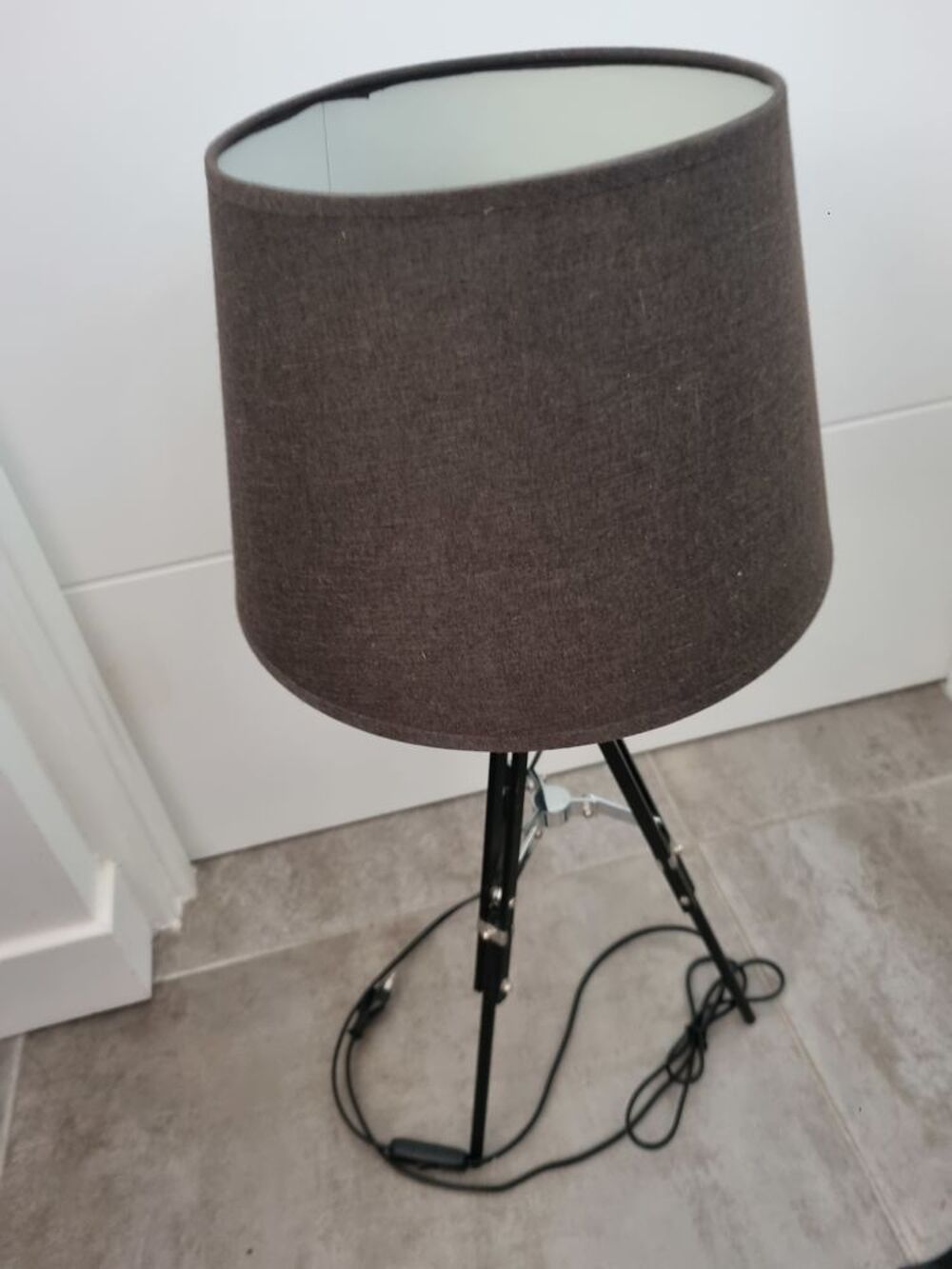 Lampe &agrave; poser Meubles