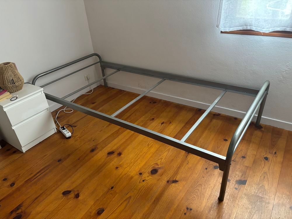 Lit 1 place 90 x 190 Cadre acier Meubles