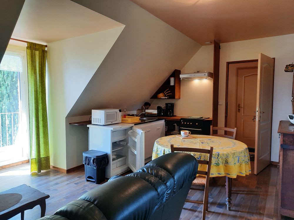 Location Appartement appt F2 MEUBLE à l'étage 40m² à LA CAMPAGNE CC Saint-jean-de-folleville