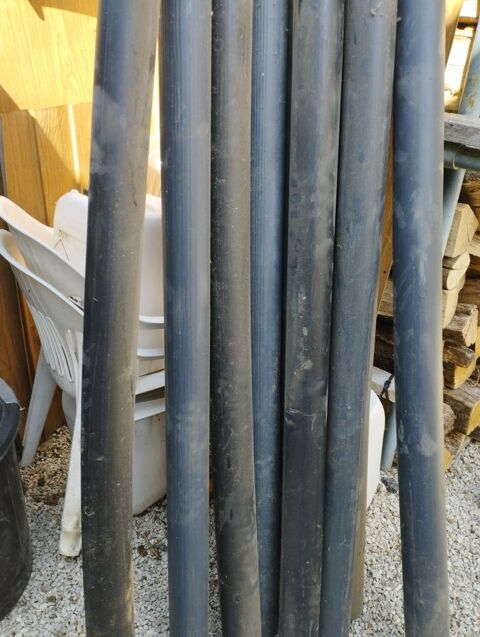 10 tubes plastique (PVC ????) 0 chenoz-la-Mline (70)