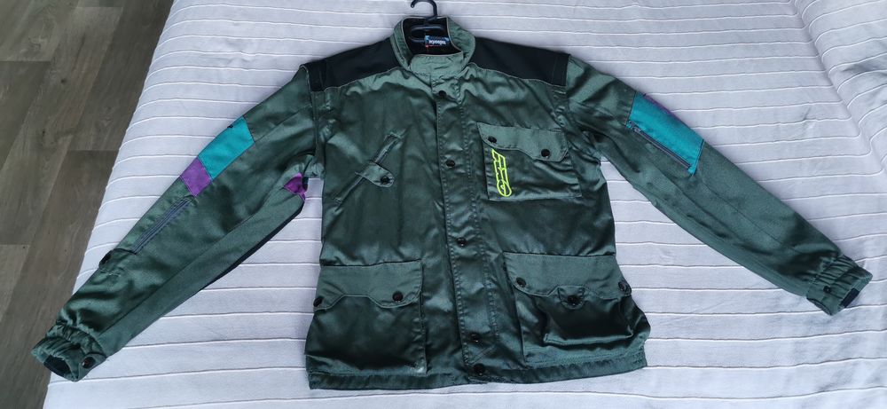 Veste moto textile enduro AXO Taille M.
Sports