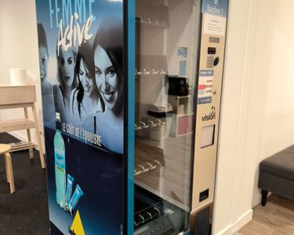 Distributeur de boisson r&eacute;frig&eacute;rant Electroménager