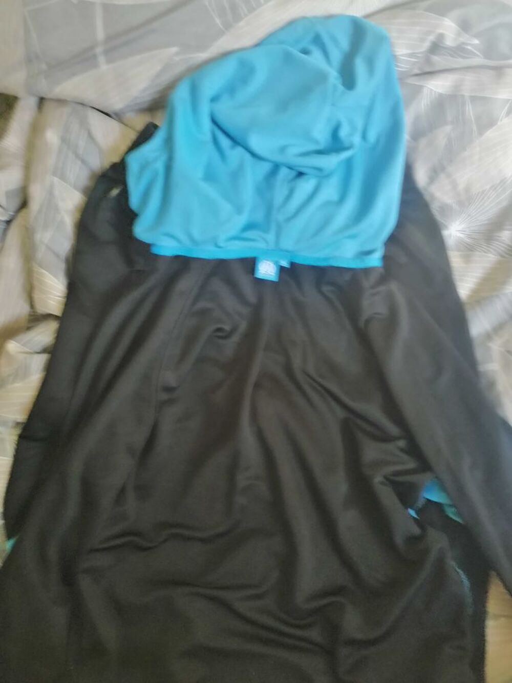 surv&ecirc;tement fit om collection officiel XL Vêtements