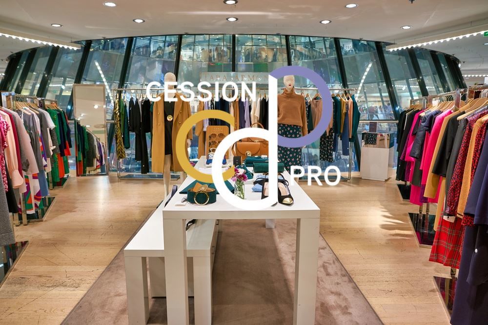   LOCAL COMMERCIAL DE 300 M� A LOUER SUR EMPLACEMENT PREMIUM EN CENTRE COMMERCIAL A AVIGNON 