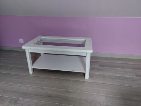 Table basse en Bois, dessus vitr� 10 Ch�roy (89)