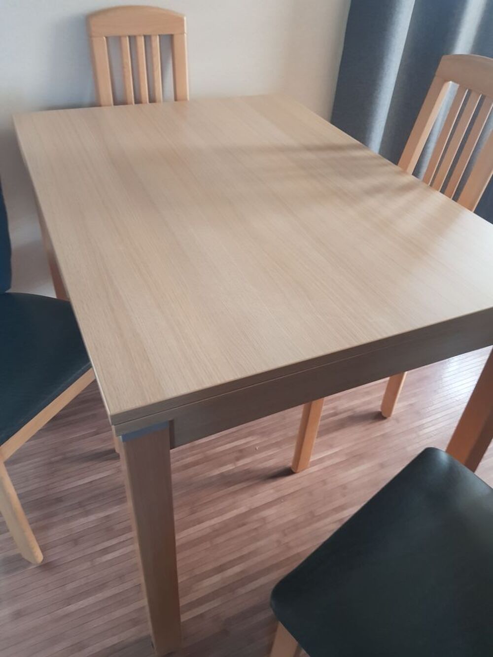 Table et chaises salle &agrave; manger ou cuisine Meubles