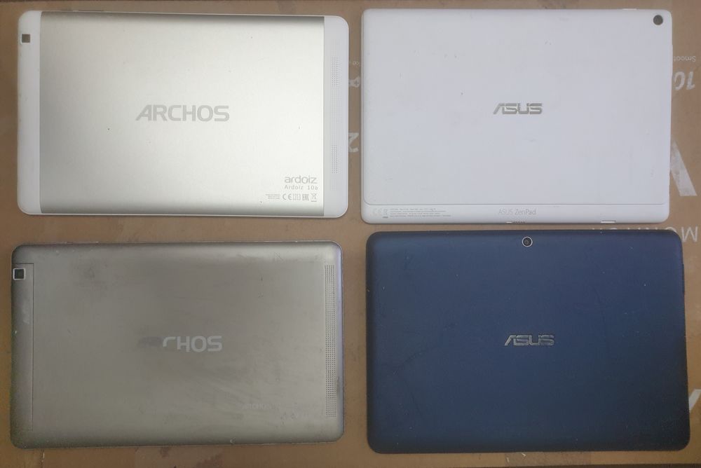 Lot tablettes pour pi&egrave;ces 3 Téléphones et tablettes