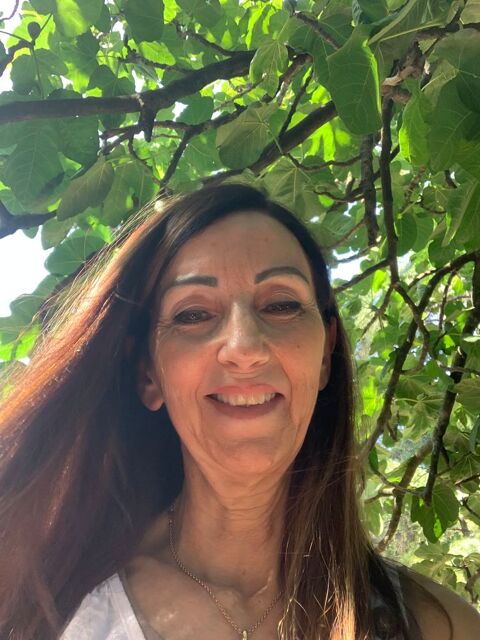 Femme habitant cannes , aide soignante, auxiliaire de vie. 0 06400 Cannes