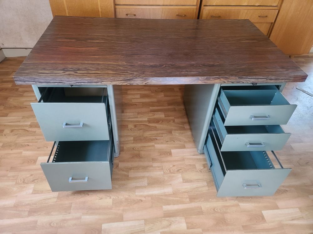 Bureau m&eacute;tallique Meubles