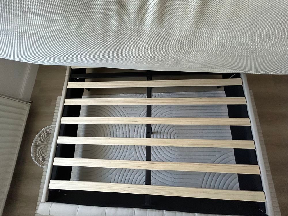 Lit 140x190 avec sommier Meubles