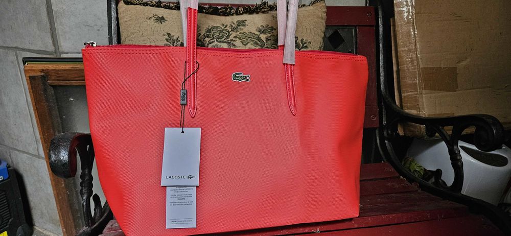 sac a main lacoste Vêtements