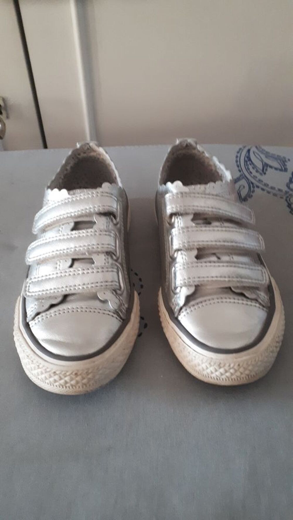 Baskets argent&eacute; NEXT en TBE - 29 Chaussures enfants