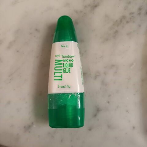 Colle Tombow Multi Liquide 2 en 1  repositionnable et perman 4 Saumur (49)