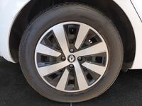 Clio V Clio E-Tech full hybrid 145 Equilibre 2022 occasion 08000 Charleville-M&eacute;zi&egrave;res