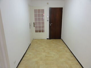  Appartement à louer 3 pièces 65 m²