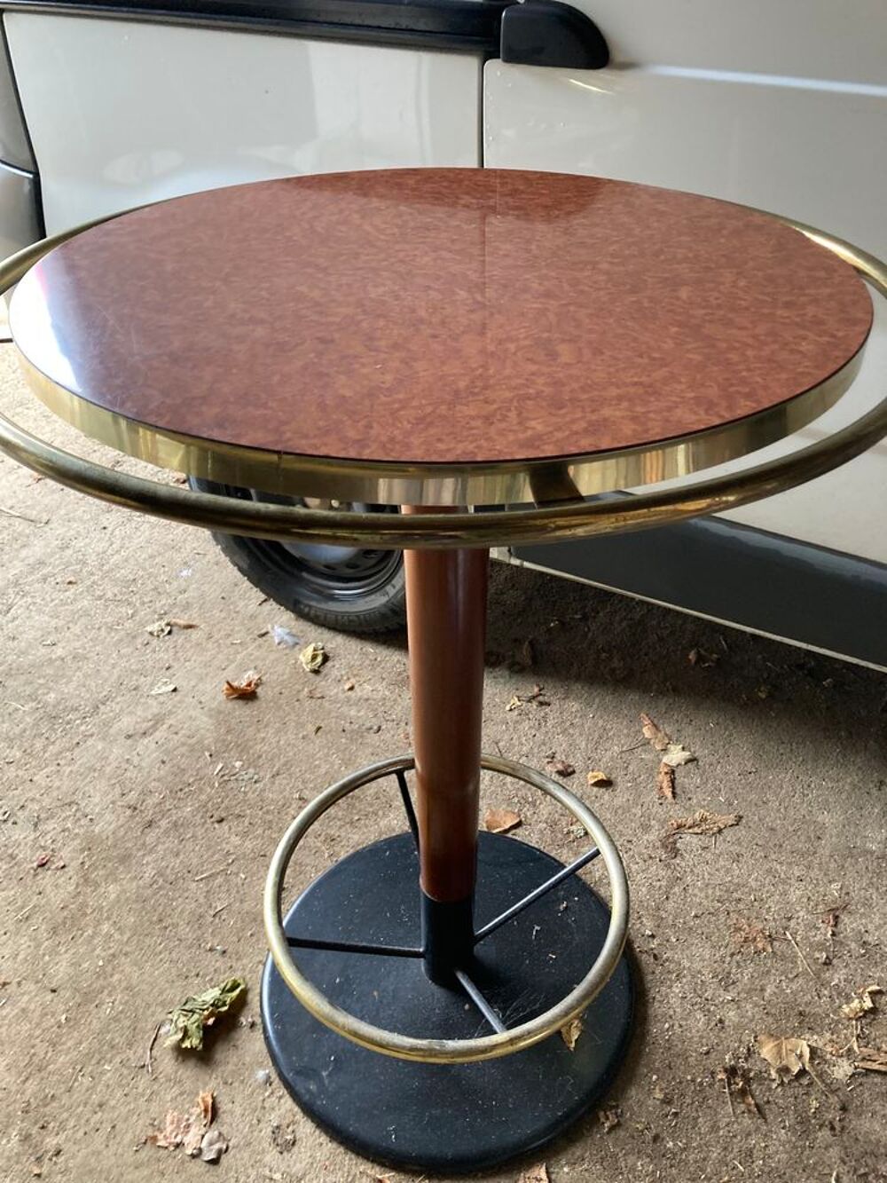 table mange debout style 1900 avec 2 chaises haute Meubles