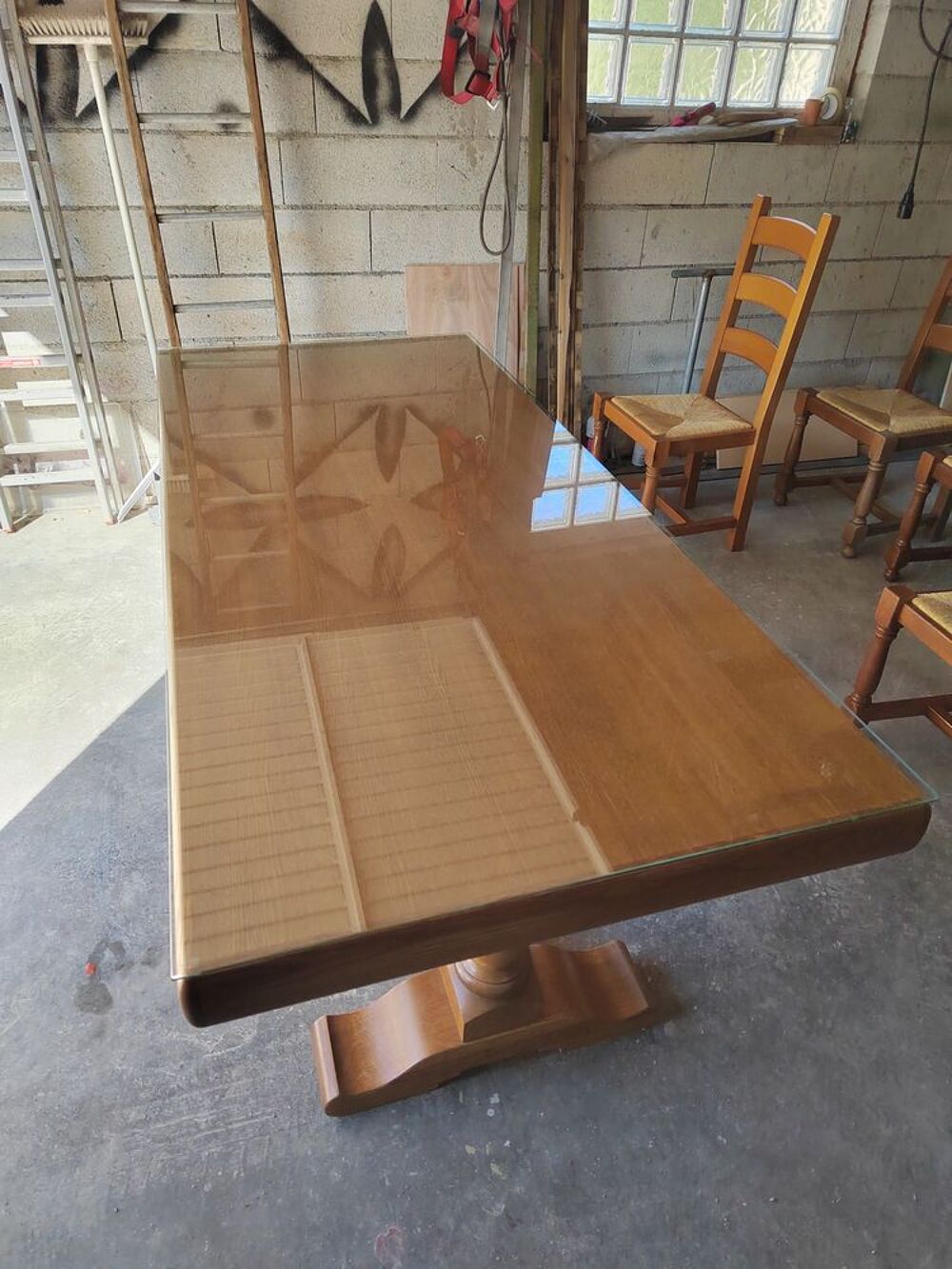 Table ch&ecirc;ne massif + chaises + protection haut de gamme Meubles