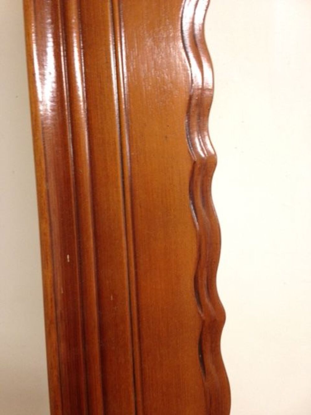 2 tringles &agrave; rideaux en merisier Décoration