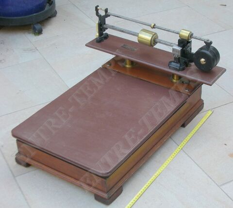 LA TH�MIS ANCIENNE BALANCE P�SE SAC A GRAINS L#30 119 Sergines (89)