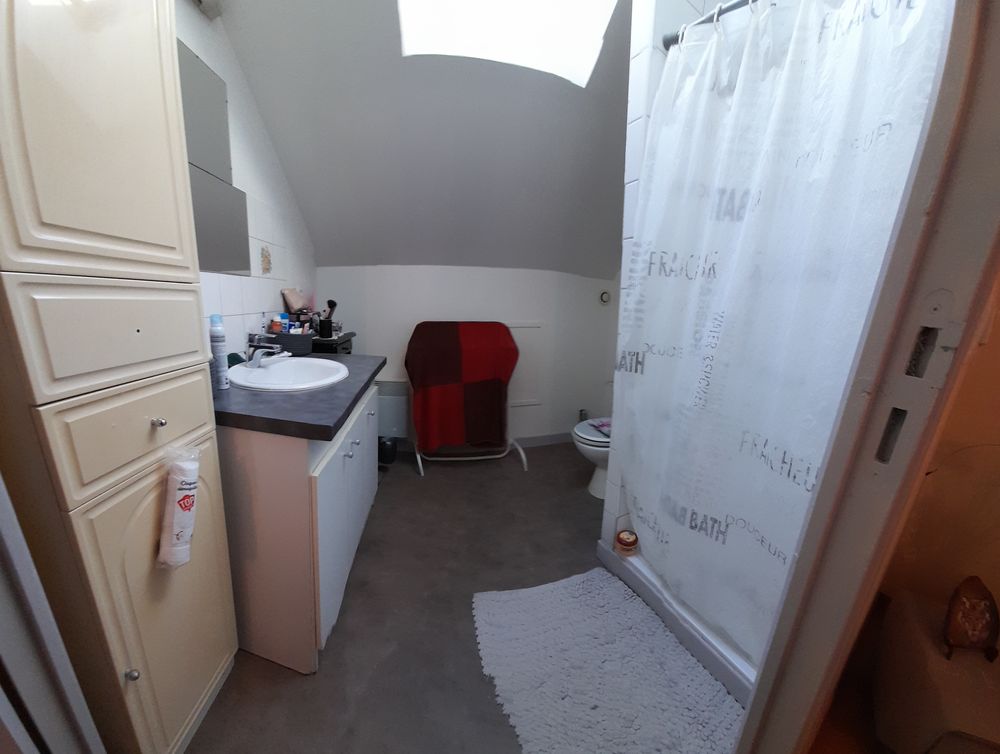 Location Duplex/Triplex A 20 MNS DE SENS, MONTEREAU ET NEMOURS, centre CHEROY Chéroy