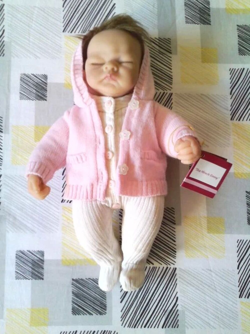 Poup&eacute;e Emmy, la petite merveille d'Ashton-Drake 