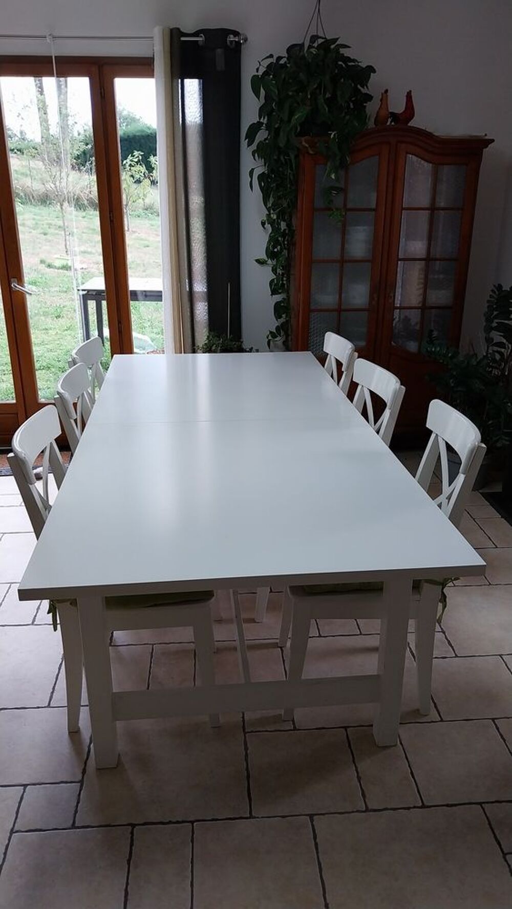 Table salle &agrave; manger Chaussures enfants