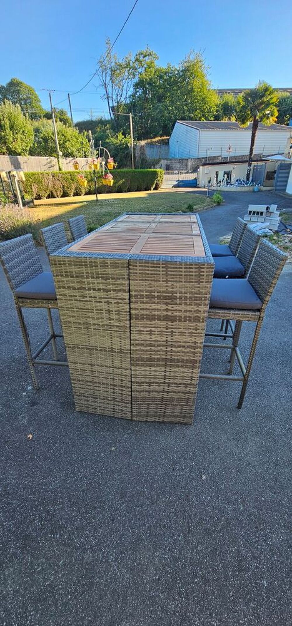 table de jardin avec chaises Jardin