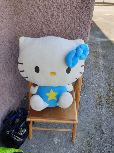 Peluche hello kitty 15 Saint-Martin-d'Hres (38)