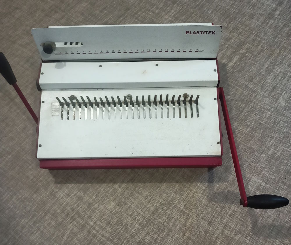Relieuse perforatrice PLASTITEK Bricolage