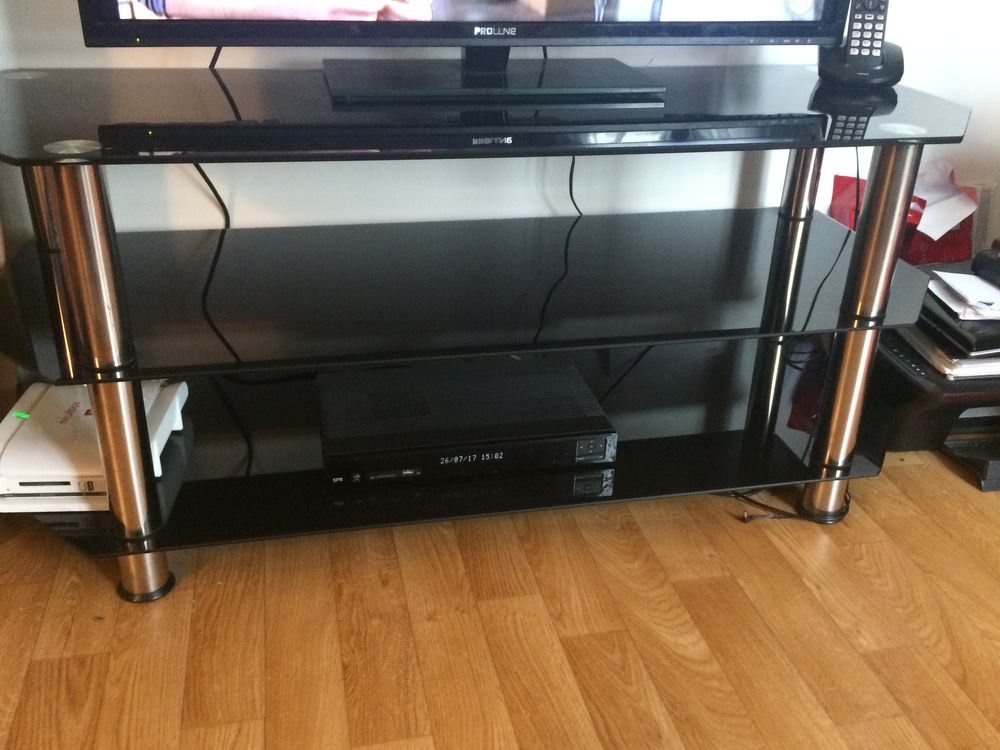 Meuble TV + table basse gu&eacute;ridon en verre tremp&eacute; Meubles