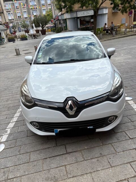 Renault clio iv dCi 90 Energy eco2 Business 82g * (4 CV)
