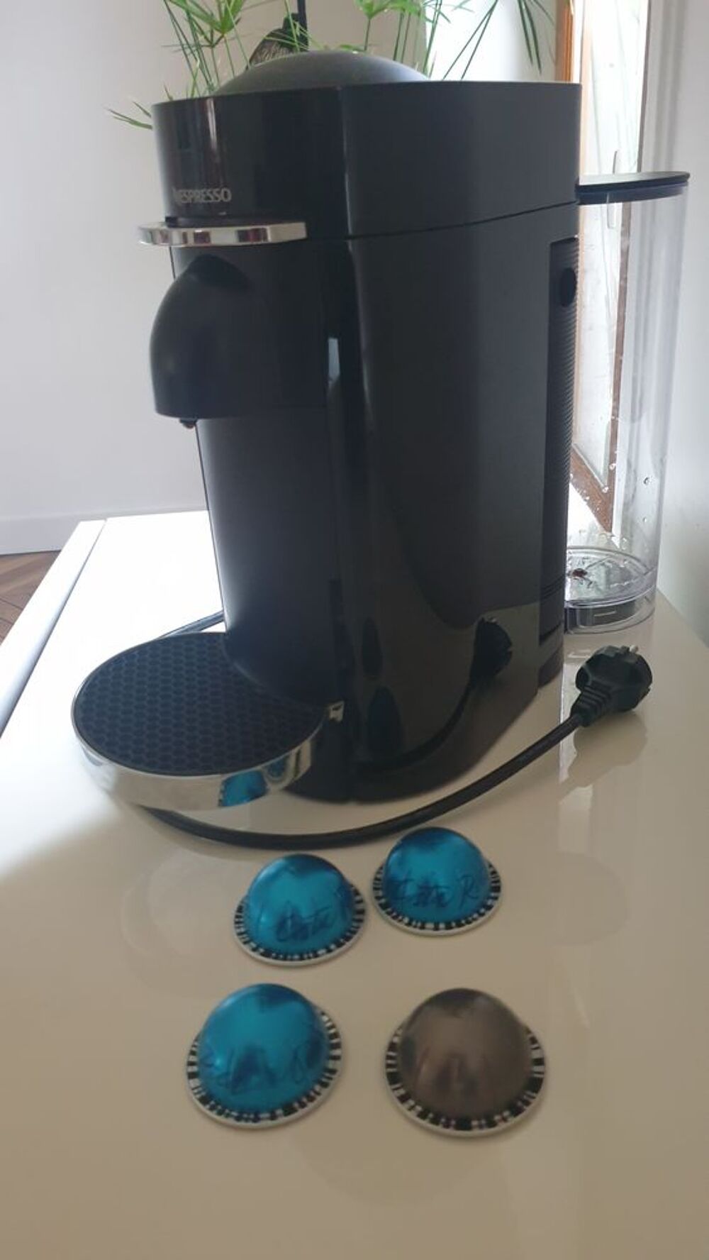 Cafeti&egrave;re VERTUO de NESPRESSO Electromnager