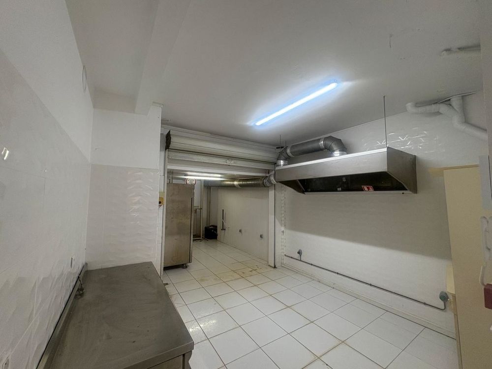Location Autre LOCAL COMMERCIAL Les abymes