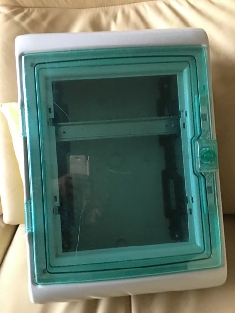 Coffre, boitier électrique 38 Mandres-les-Roses (94)