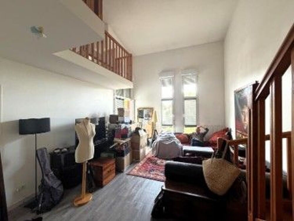 Location Appartement MONT D'OR : DUPLEX CALME ET LUMINEUX AU CENTRE DE COLLONGES Collonges-au-mont-d'or