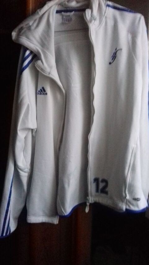 survetement de sports 25 Brie-Comte-Robert (77)