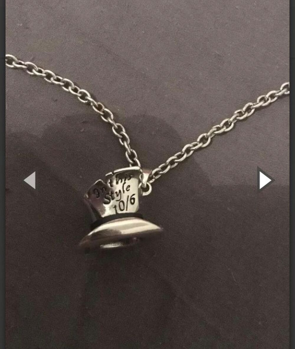 Collier Disney Couture Alice au pays des merveilles neuf Bijoux et montres