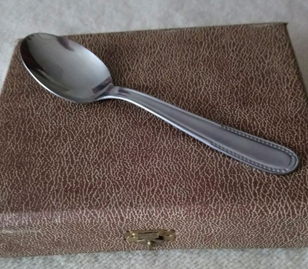 12 petites cuill&egrave;res 
Cuisine