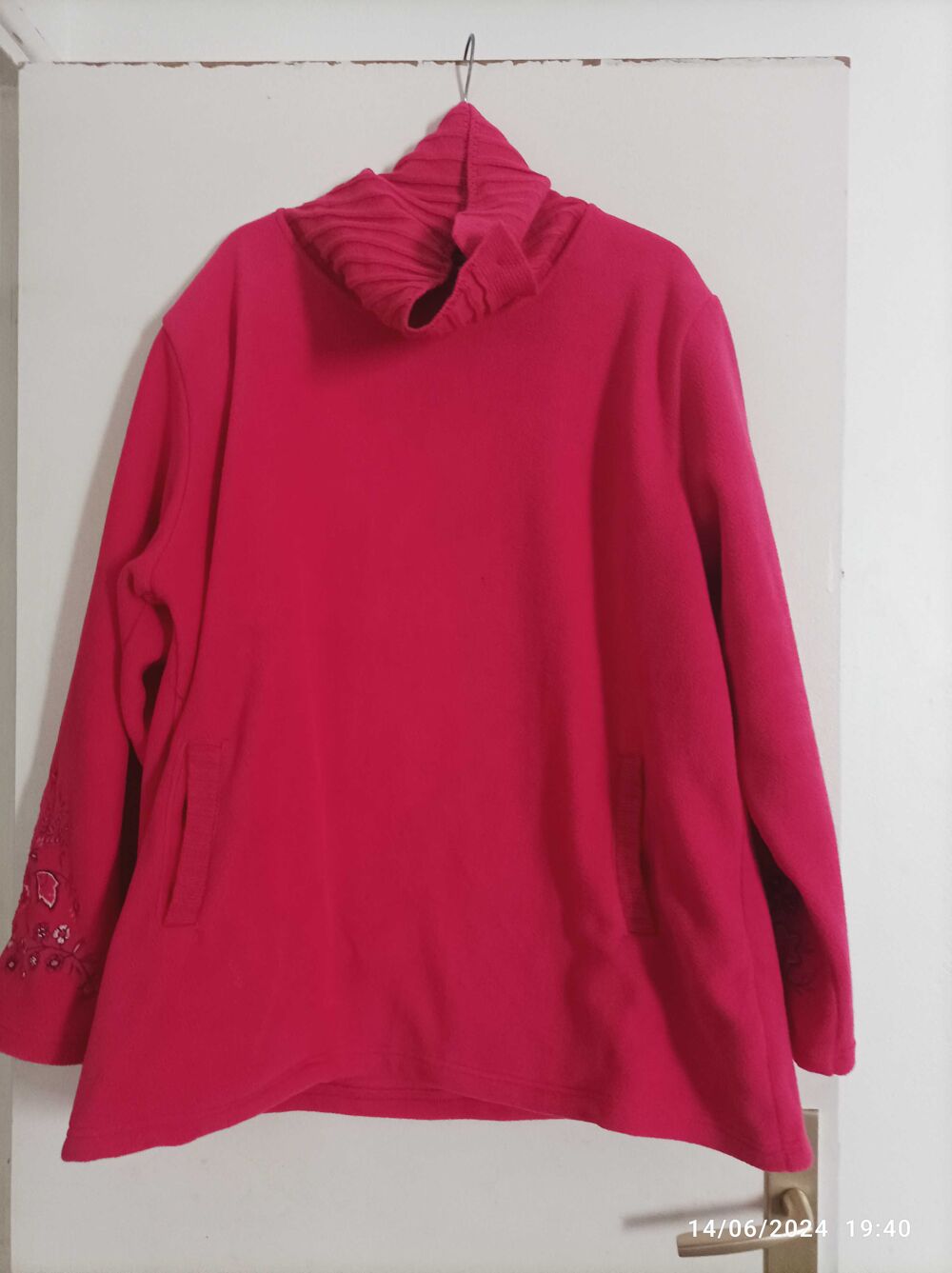lot v&ecirc;tements femme ( polaire ) Vêtements