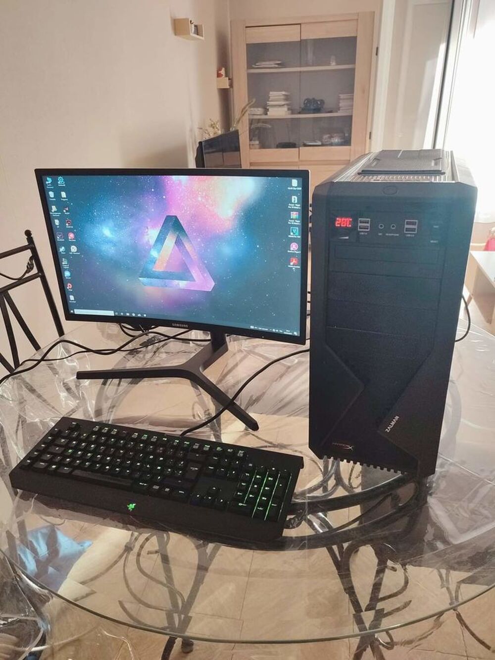 PC GAMER + CLAVIER INCURV&Eacute; + CLAVIER LUMINEUX Matériel informatique