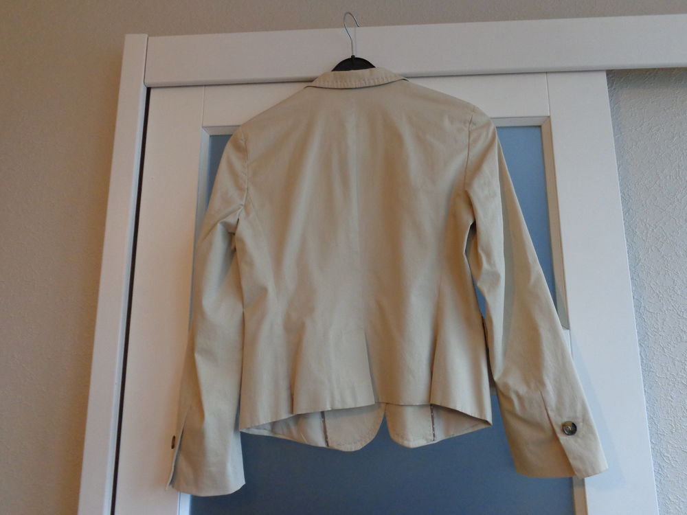Veste l&eacute;g&egrave;re beige WEEKEND MaxMara Vêtements