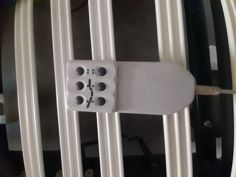 Lot de 2 sommiers &agrave; lattes Bultex dont un &eacute;lectrique Meubles